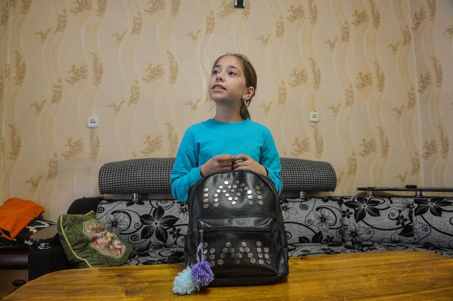 Одна из учениц центра просвещения Luminary Фаина Ибрагимова у себя дома