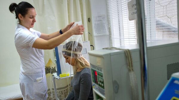 Девушка на сеансе озонотерапии в санатории Ай-Петри