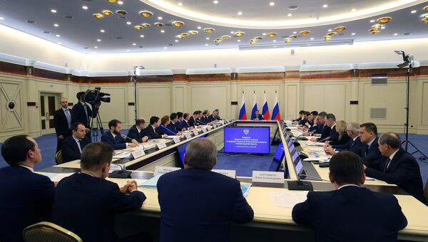 Председатель правительства РФ Дмитрий Медведев проводит заседание правительственной комиссии по вопросам социально-экономического развития. 23 октября 2018