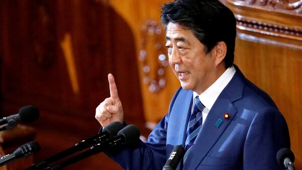 Премьер-министр Японии Синдзо Абэ выступает с программной речью в парламенте. 24 октября 2018