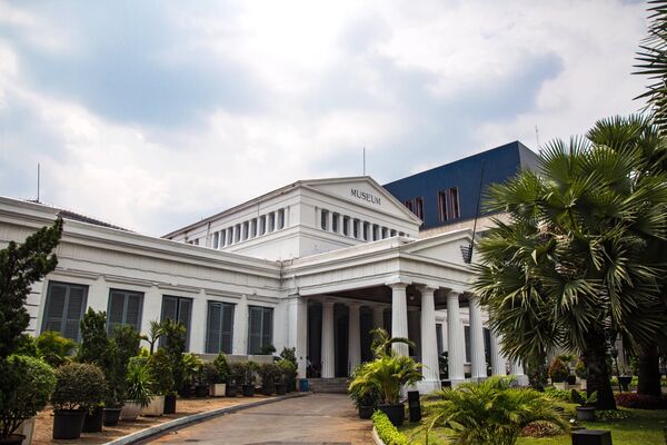 Национальный музей Индонезии - археологический, исторический, этнологический и географический музей