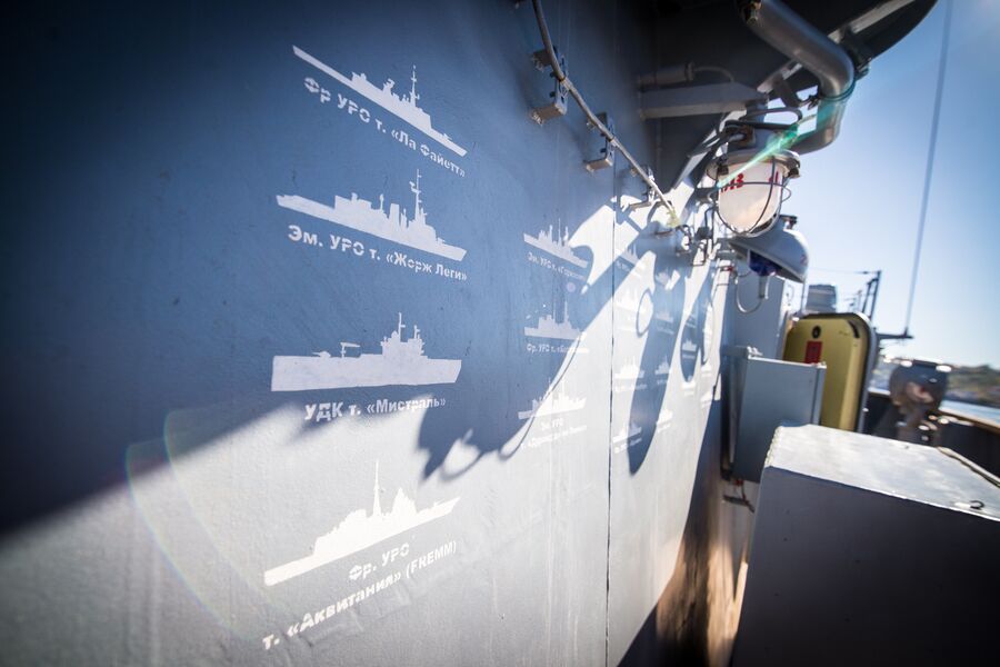Силуэты боевых кораблей НАТО на рубке фрегата Адмирал Макаров