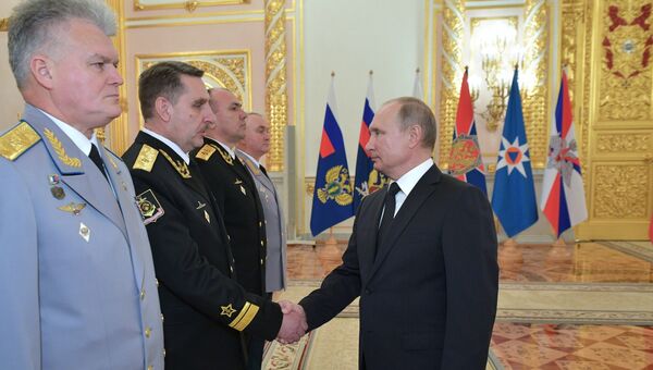 Президент РФ В. Путин встретился с высшими офицерами и прокурорами по случаю их назначения на вышестоящие должности