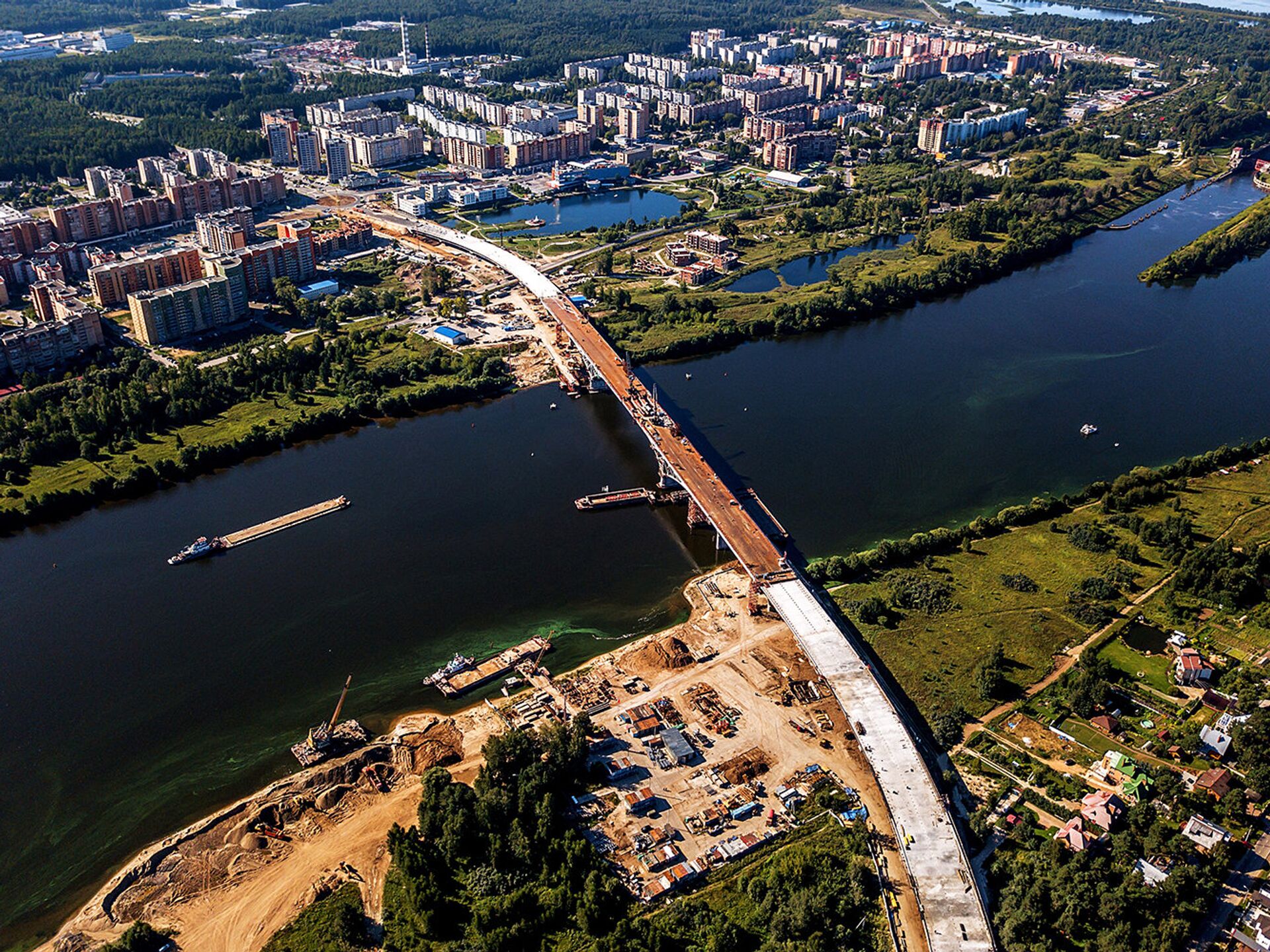 Город Дубна река Волга