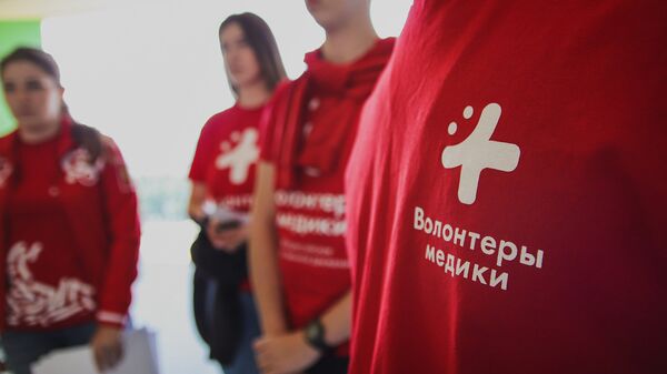 Волонтеры-медики помогают ликвидировать последствия потопа в Сочи