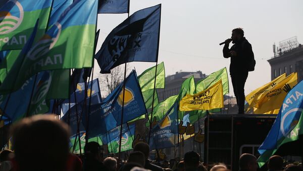 Участники акции с требованием реформировать избирательную систему Украины в Киеве. 28 октября 2018