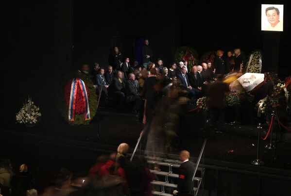 На церемонии прощания с актером театра и кино Николаем Караченцовым в театре Ленком в Москве