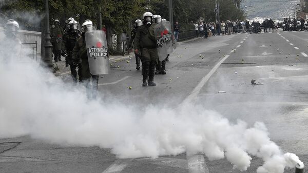 Полиция применила слезоточивый газ на демонстрации учащихся в Греции. 29 октября 2018