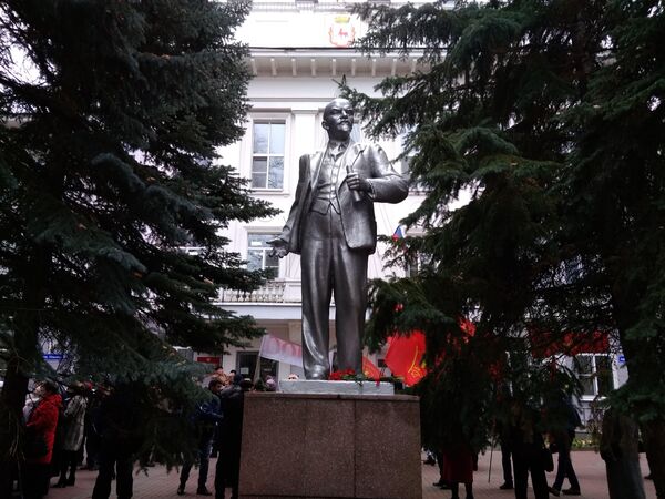 Памятник Ленину и 100 лет ВЛКСМ в Нижнем Новгороде. 29 октября 2018 Памятник Ленину и 100 лет ВЛКСМ в Нижнем Новгороде. 29 октября 2018