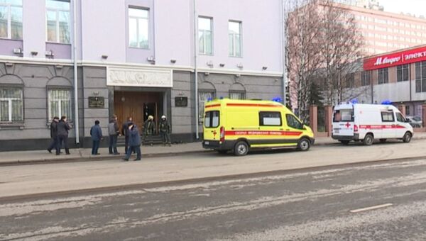 Кадры с места взрыва у здания ФСБ в Архангельске