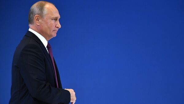 Президент РФ Владимир Путин на пленарном заседании VI Всемирного конгресса соотечественников, проживающих за рубежом