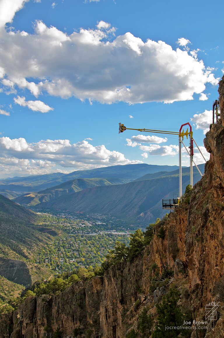 Аттракцион Giant Canyon Swing в штате Колорадо, США Аттракцион Giant Canyon Swing в штате Колорадо, США