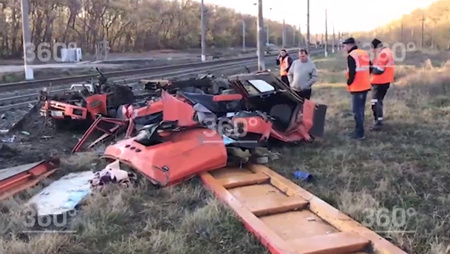 Опубликовано видео с места ДТП с поездом и КамАЗом в Краснодарском крае