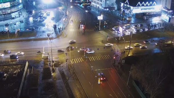 В Сети появилось видео наезда машины на пешеходов в Тюмени