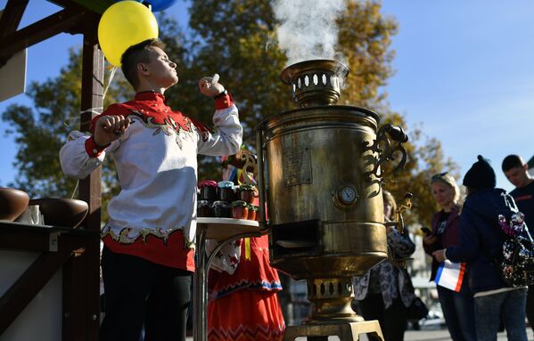 Празднование Дня народного единства на центральной площади в Симферополе