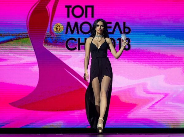 Четвертая вице-мисс конкурса красоты Топ-модель СНГ-2018 в Ереване Ева Багдасарян. 4 ноября 2018