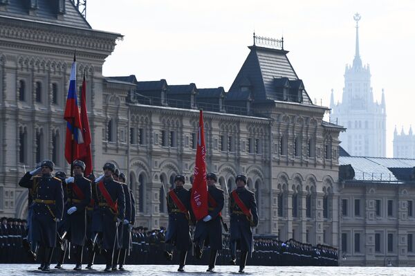 Марш, посвященный 77-летию военного парада 1941 года, на Красной площади в Москве Марш, посвященный 77-летию военного парада 1941 года, на Красной площади в Москве