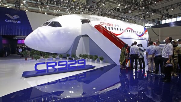 Презентация макета российско-китайского самолета CR929. Архивное фото