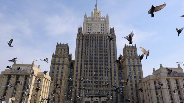Здание министерства иностранных дел РФ на Смоленской-Сенной площади в Москве