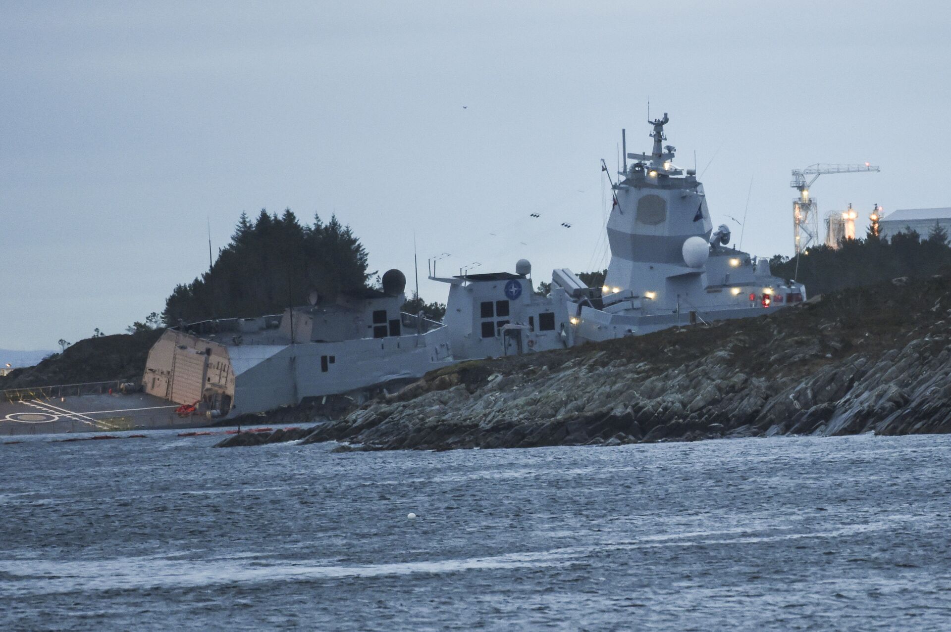 Столкновение норвежского фрегата KNM Helge Ingstad с танкером Sola TS. 8 ноября 2018 - РИА Новости, 1920, 11.12.2020