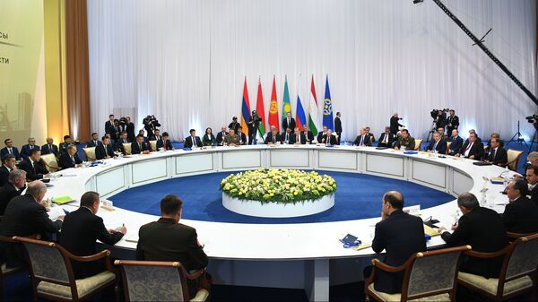 Президент РФ Владимир Путин во время заседания Совета коллективной безопасности ОДКБ в Астане. Архивное фото