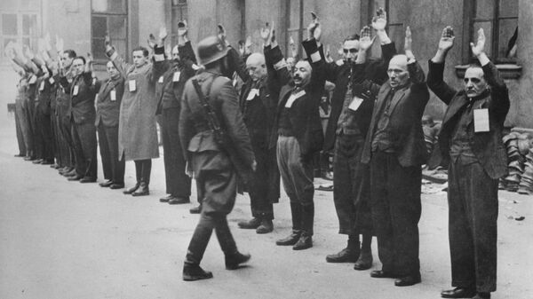 Евреи в Варшавском гетто. Апрель 1943