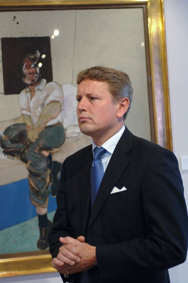 Президент европейского отделения Christie's Йохан Пулкканен на предаукционной выставке дома Кристис