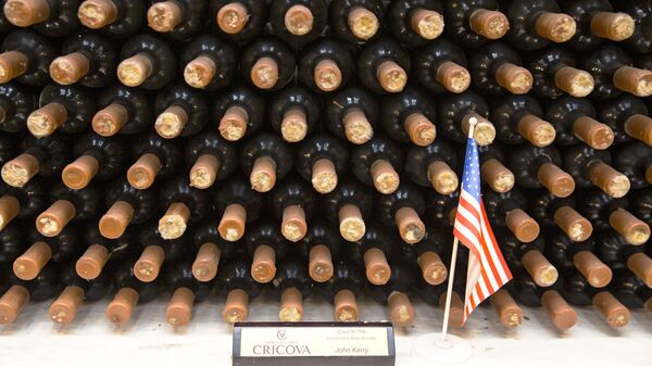 Коллекция вина американского политика Джона Керри в винном подвале Крикова