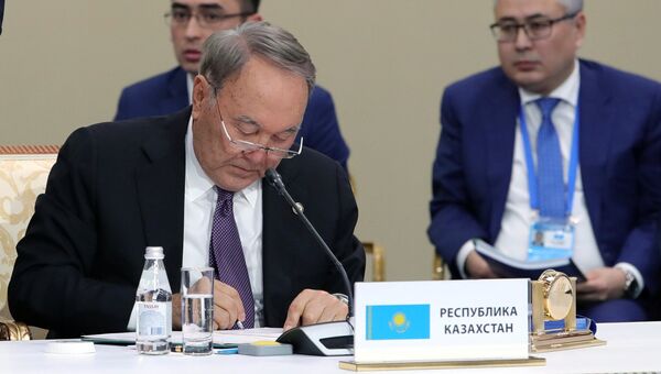Президент Казахстана Нурсултан Назарбаев во время заседания Совета коллективной безопасности ОДКБ в Астане. 8 ноября 2018