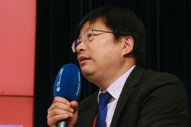 Эксперт из Китая, руководитель проекта Русский Конфуций - Александр Зиновьев Ван Хайкинг Эксперт из Китая, руководитель проекта Русский Конфуций - Александр Зиновьев Ван Хайкинг