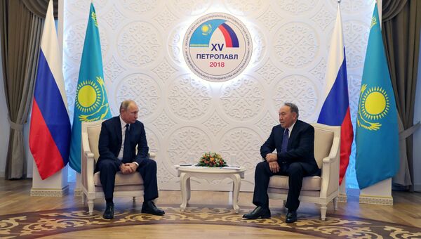 Президент РФ Владимир Путин и президент Казахстана Нурсултан Назарбаев во время встречи. 9 ноября 2018
