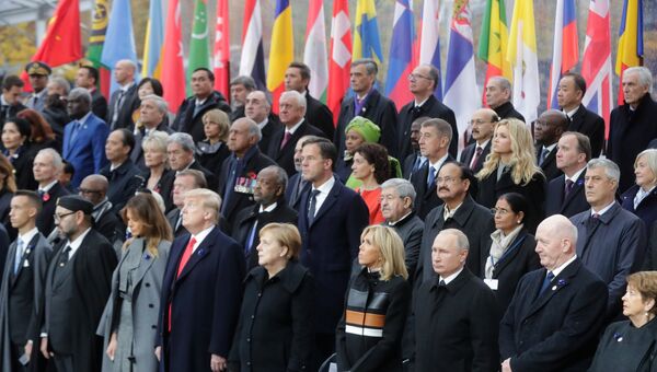 Президент РФ Владимир Путин на мемориальной церемонии у Триумфальной арки в Париже по случаю 100-летия окончания Первой мировой войны. 11 ноября 2018