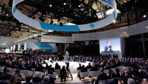 Президент РФ Владимир Путин и другие главы государств и правительств на Парижском форуме мира. 11 ноября 2018
