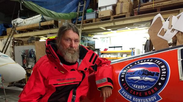 Федор Конюхов во время подготовки к одиночному переходу на весельной лодке Акрос вокруг света в Новой Зеландии