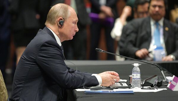 Президент РФ Владимир Путин на саммите Россия-АСЕАН в Сингапуре. 14 ноября 2018