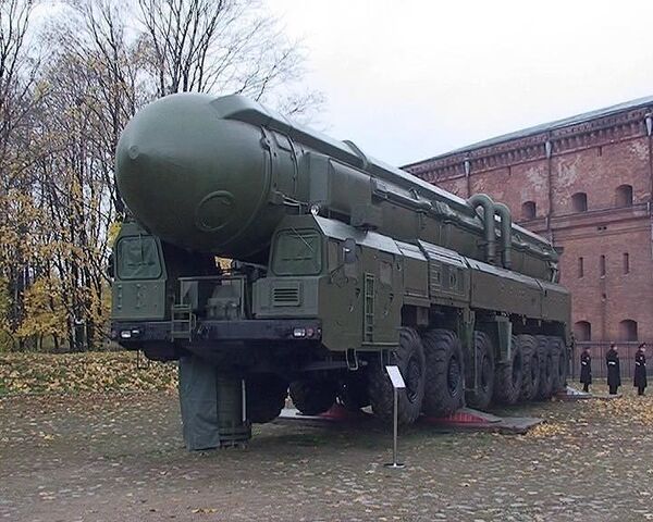Ракетный комплекс установили в центре Петербурга