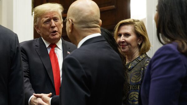 Заместитель советника президента США по национальной безопасности Мира Рикардел на встрече в Белом доме. 13 ноября 2018