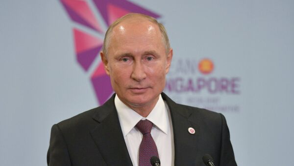 Президент России Владимир Путин на пресс-конференции в Сингапуре. 15 ноября 2018