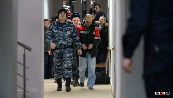 Суд в Екатеринбурге арестовал водителя, сбившего трех пешеходов. 15 ноября 2018