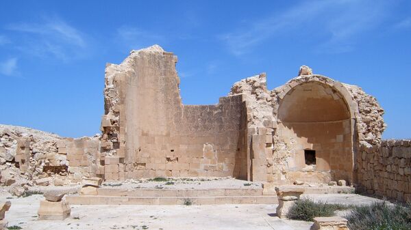 Руины византийской церкви в национальном парке Шивта в пустыне Негев. Архивное фото