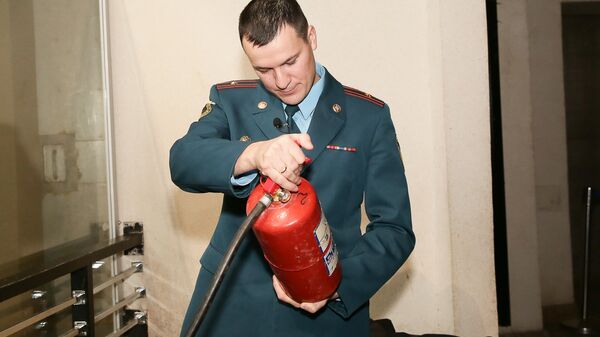 Инспектор пожарного надзора Москвы Азат Абулев провел профилактический рейд в Московском Зоопарке