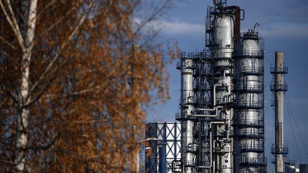 Московский нефтеперерабатывающий завод в Капотне, где произошел пожар