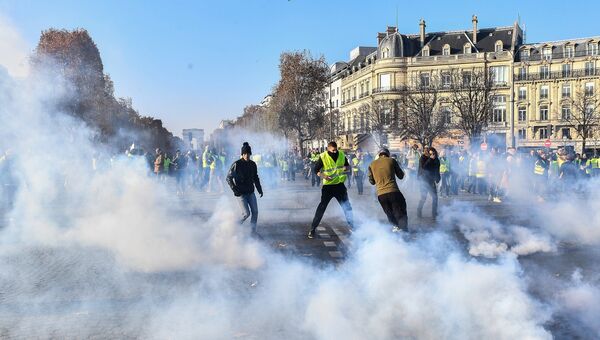 Акции протеста Желтые жилеты во Франции