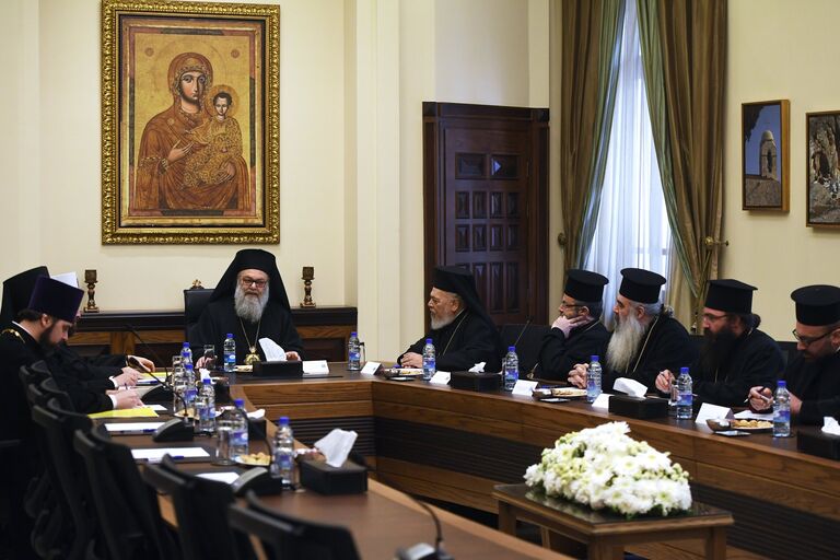 Патриарх Антиохийский и всего Востока Иоанн Х во время встречи с делегацией российских религиозных деятелей в резиденции патриарха в Дамаске. 19 ноября 2018 Патриарх Антиохийский и всего Востока Иоанн Х во время встречи с делегацией российских религиозных деятелей в резиденции патриарха в Дамаске. 19 ноября 2018