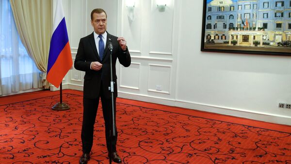Председатель правительства РФ Дмитрий Медведев в Ханое