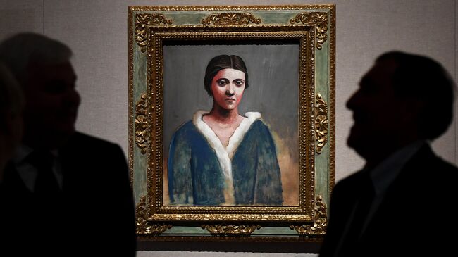 Картина Портрет Ольги в меховом воротнике (1922-1923 гг.) художника П. Пикассо на выставке Пикассо & Хохлова