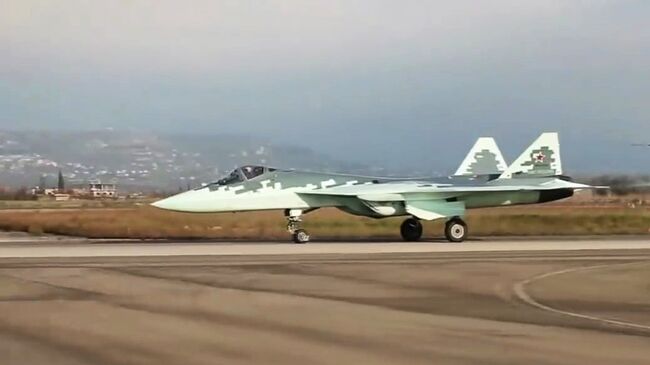 Новейший истребитель пятого поколения Су-57