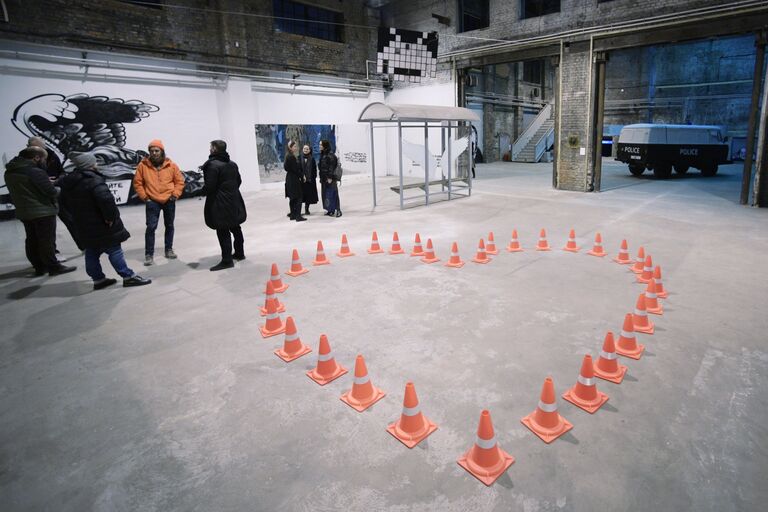 Посетители на открытии выставки Паша 183. Ретроспектива в Музее стрит-арта в Санкт-Петербурге Посетители на открытии выставки Паша 183. Ретроспектива в Музее стрит-арта в Санкт-Петербурге