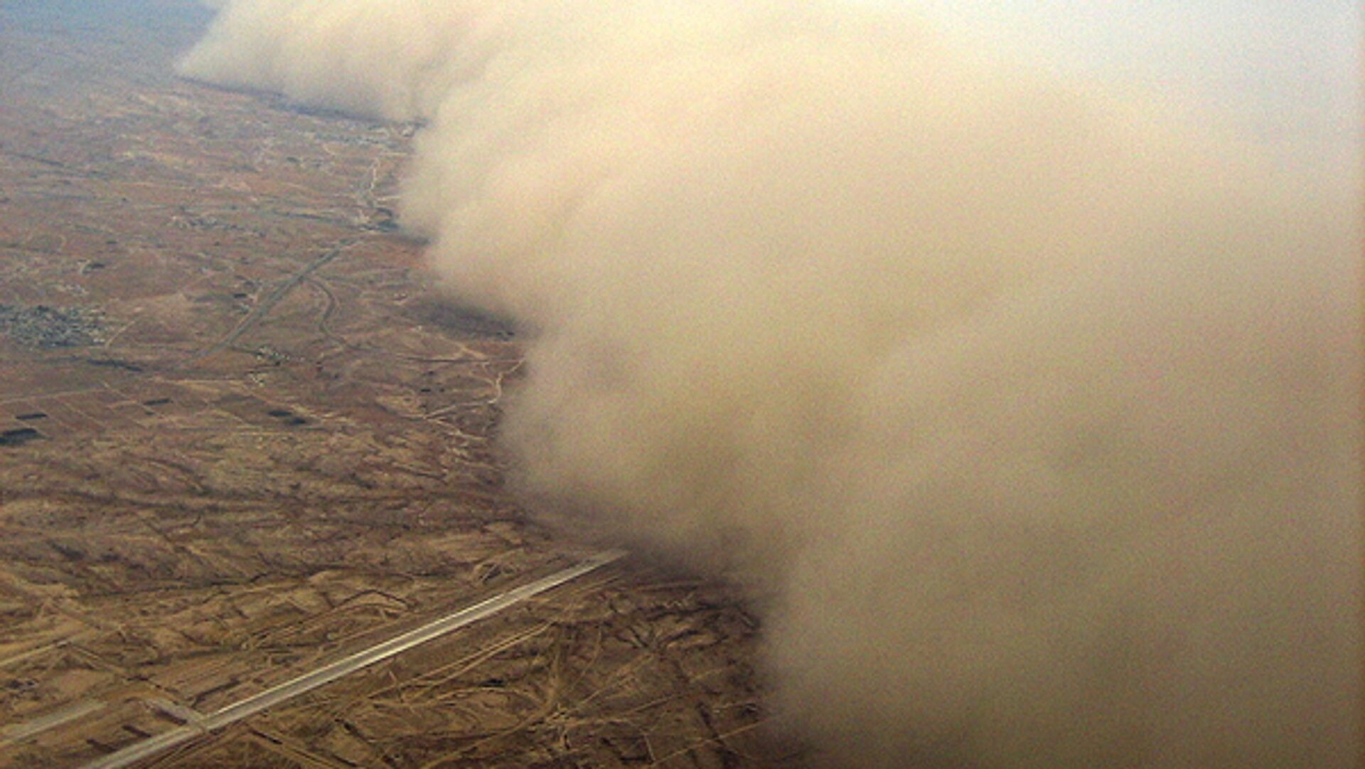 Ташкент загрязнение. Песчаная буря в Австралии. Пыльная буря 2007 года в Карачи. Песчаная буря в Ташкенте. Пыль Песчаная буря.