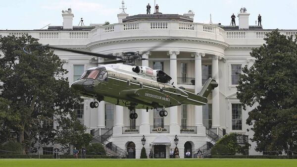 Вертолет Sikorsky VH-92 Marine One у Белого дома